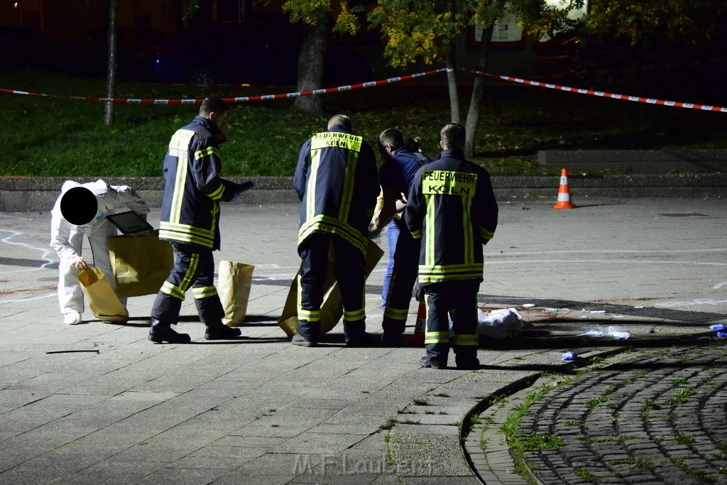 Einsatz BF Messerstecherei Koeln Neustadt Nord Eberplatz Platzmitte P218.JPG - Miklos Laubert